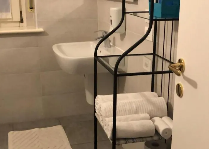 לינה וארוחת בוקר Homer טרנטו